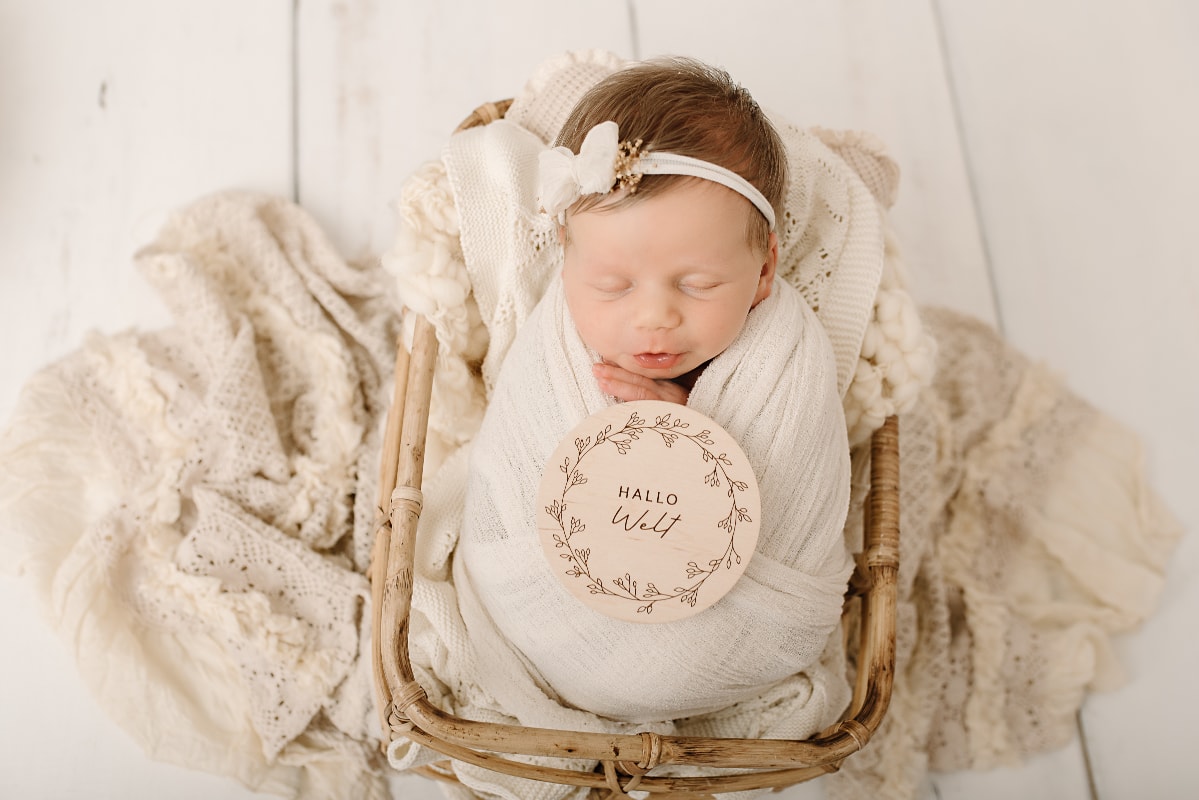 Neugeborenenfotografie schlafend - Materne Fotografie