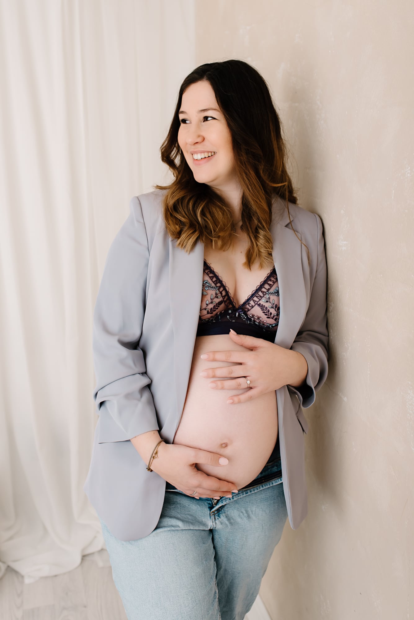 Curvy Babybauchshooting NRW, Curvy Babybauchfotografie NRW