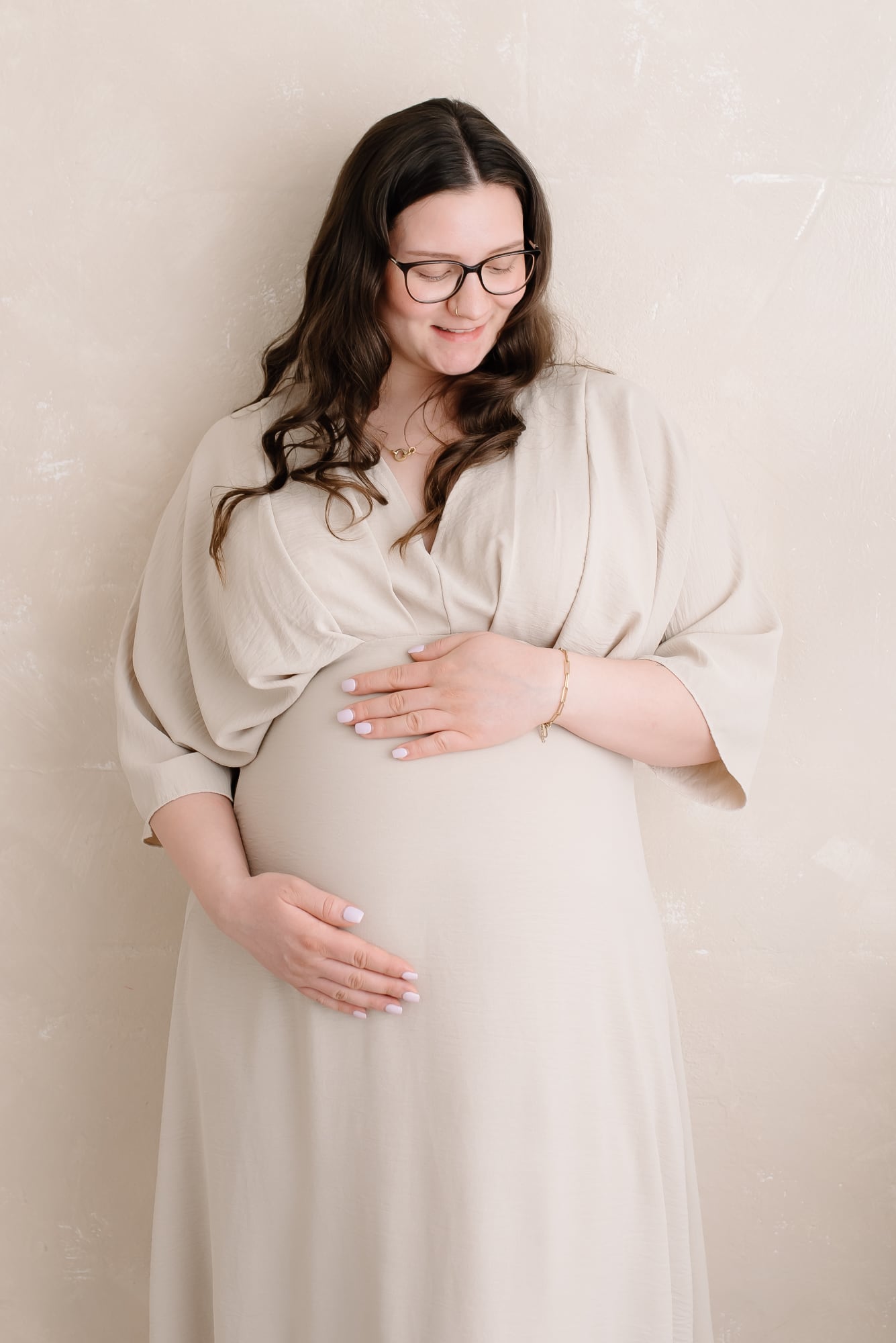 Curvy Babybauchfotografie Düsseldorf, Curvy Babybauchshooting Düsseldorf