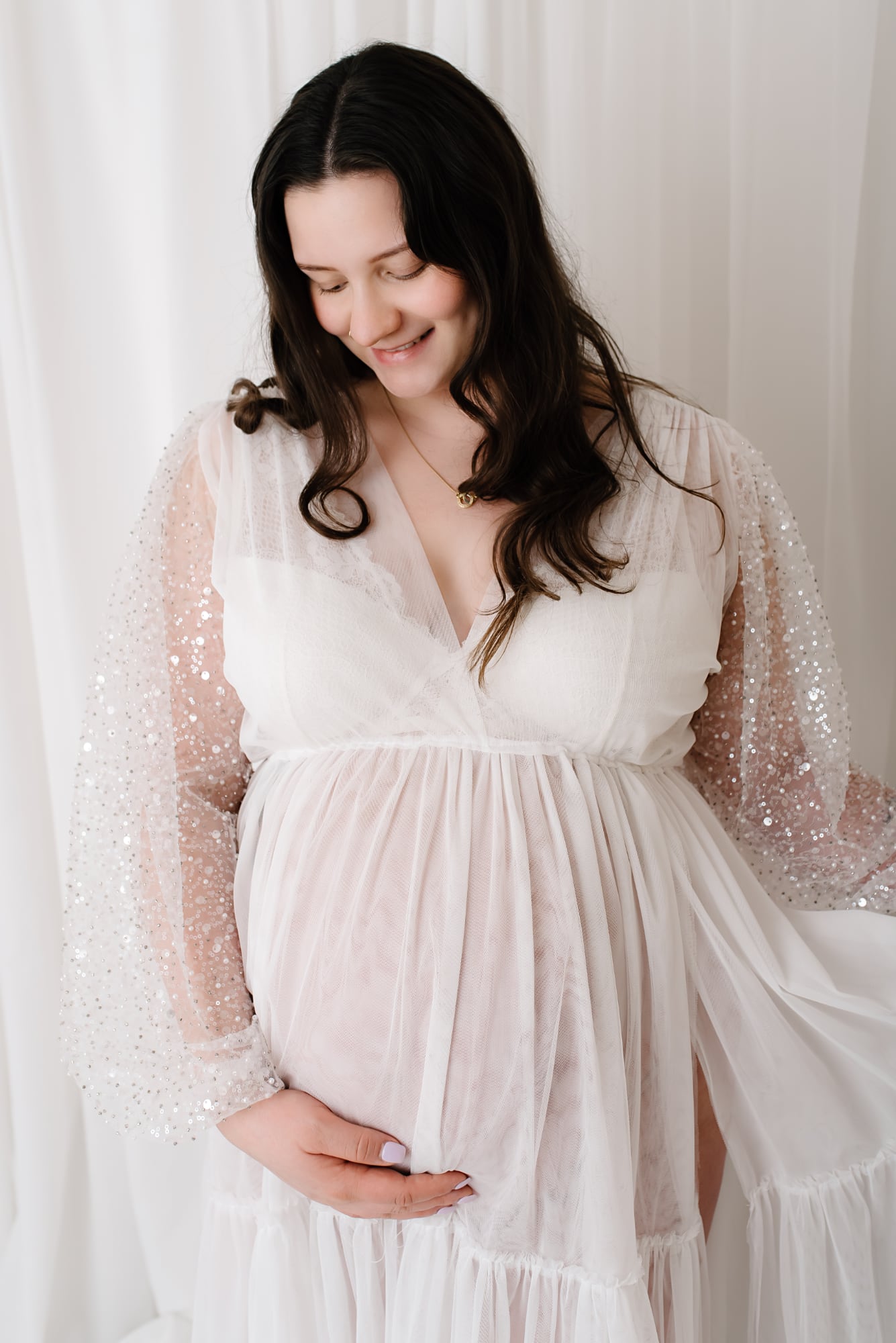 Curvy Babybauchfotografie Düsseldorf, Curvy Babybauchshooting Düsseldorf