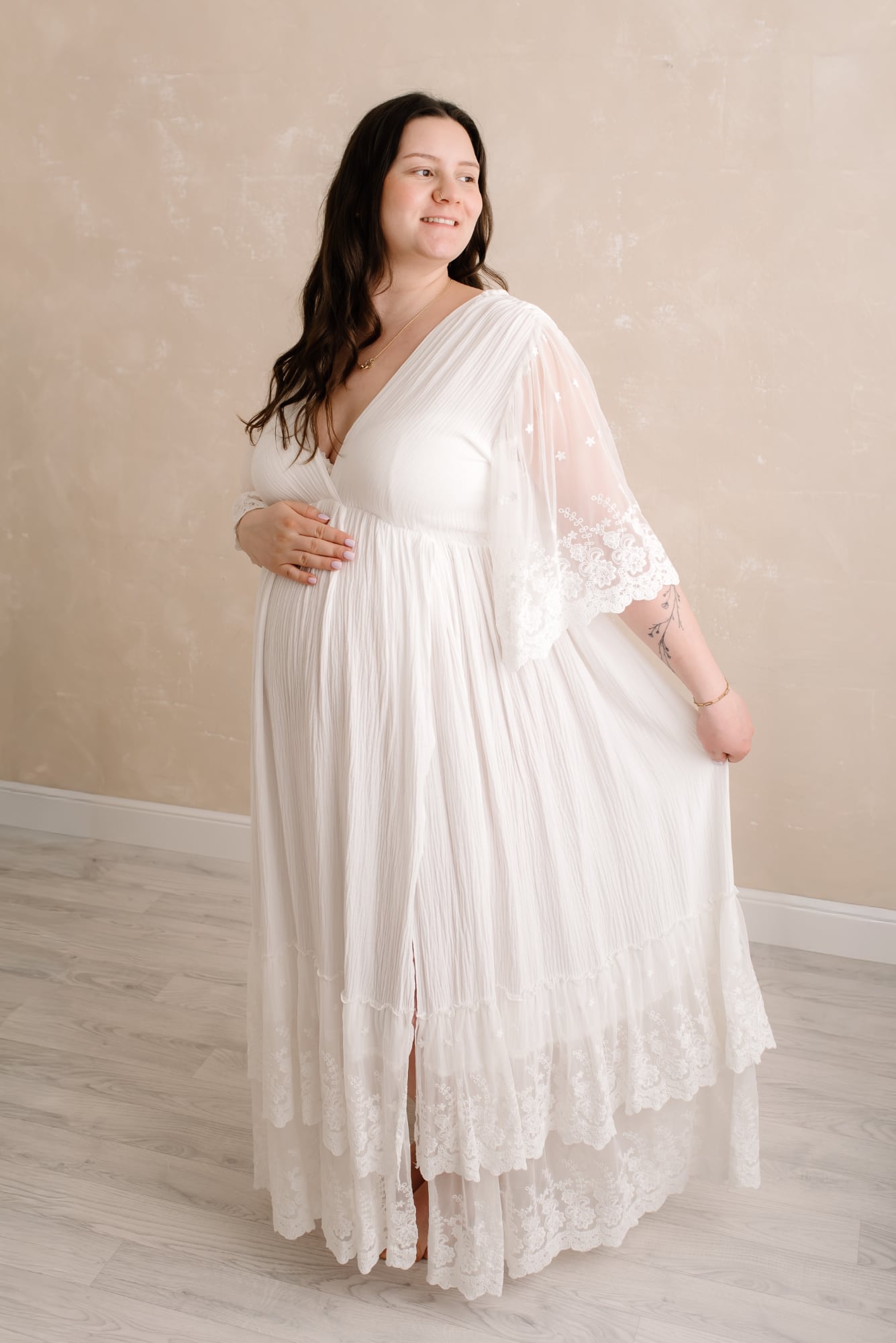 Curvy Babybauchfotografie Düsseldorf, Curvy Babybauchshooting Düsseldorf