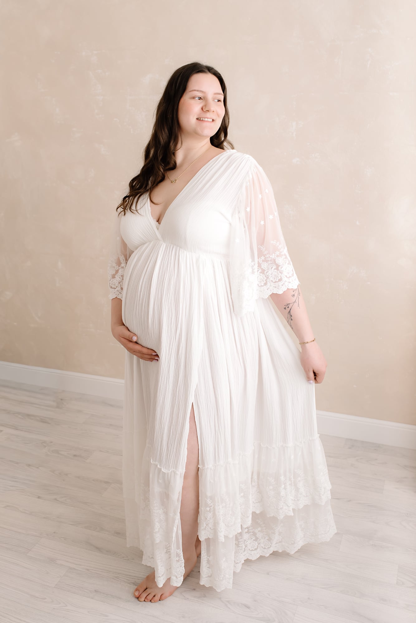 Curvy Babybauchfotografie Düsseldorf, Curvy Babybauchshooting Düsseldorf