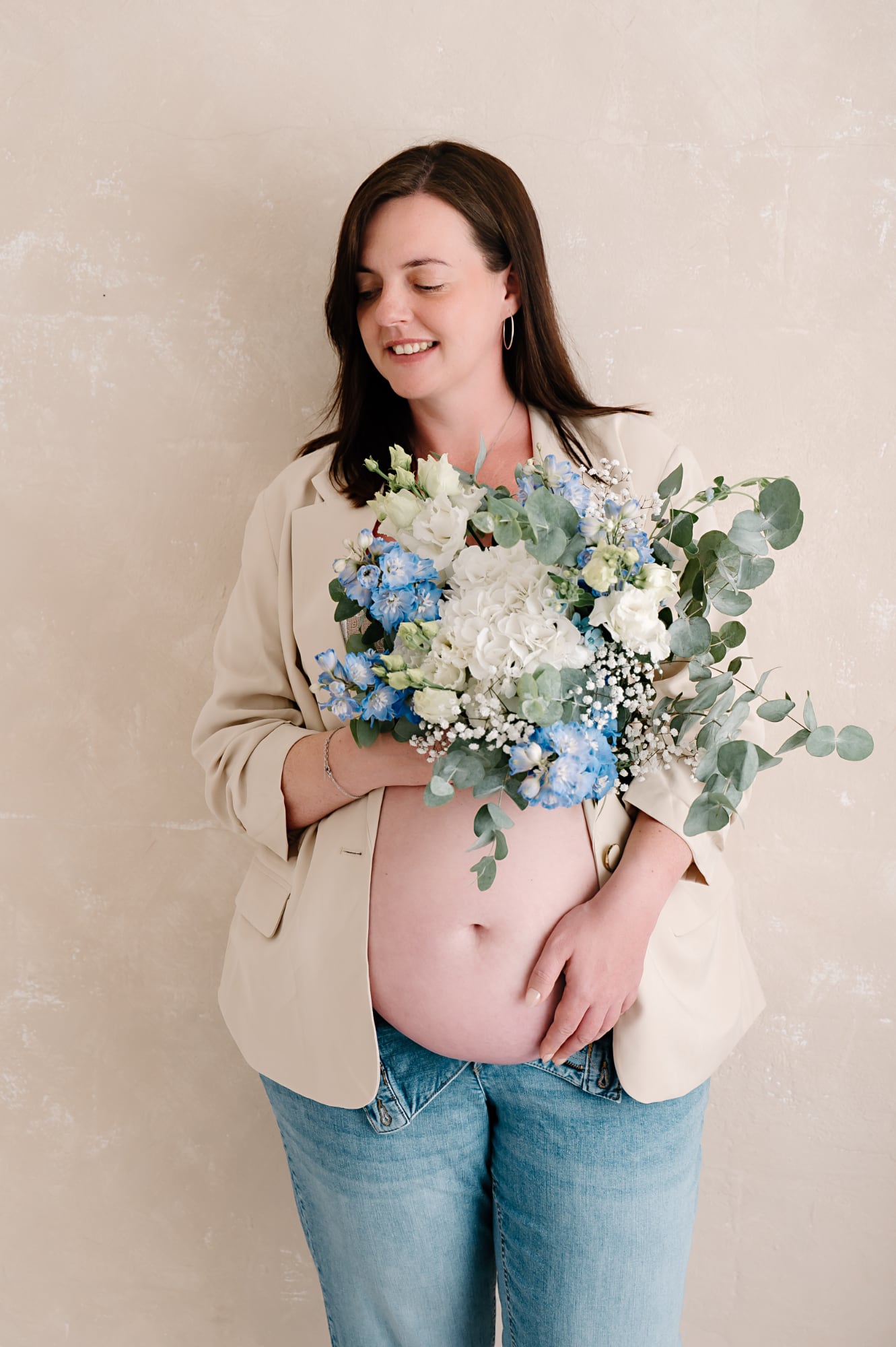 Curvy Babybauchfotografie Köln, Curvy Babybauchshooting Köln, Plus Size Shooting