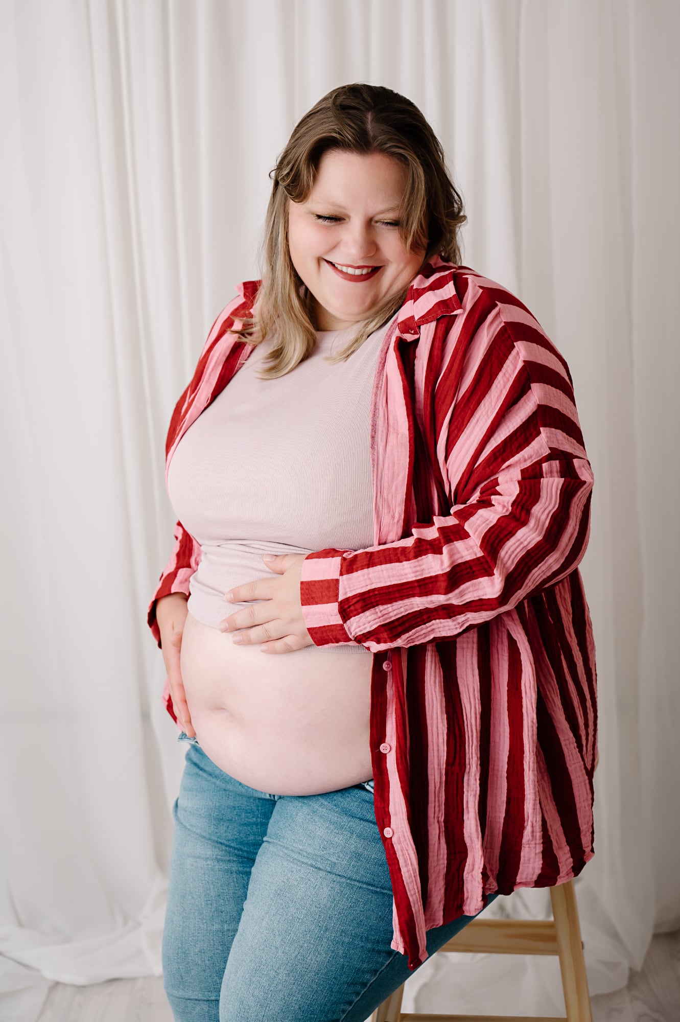 Curvy Babybauchfotografie Köln, Curvy Babybauchshooting Köln, Plus Size Shooting