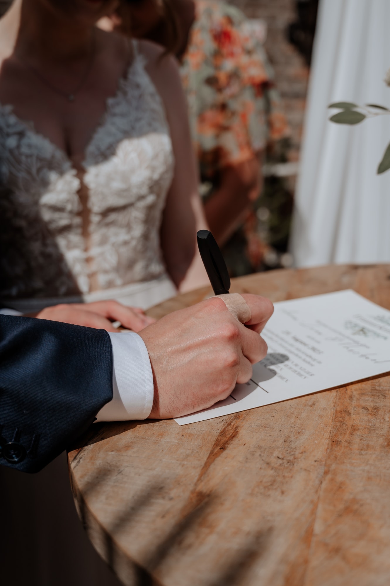 Freie Trauung Monheim, Hochzeitsfotos Monheim, Hochzeitsfotos Marienburg, Materne Fotografie