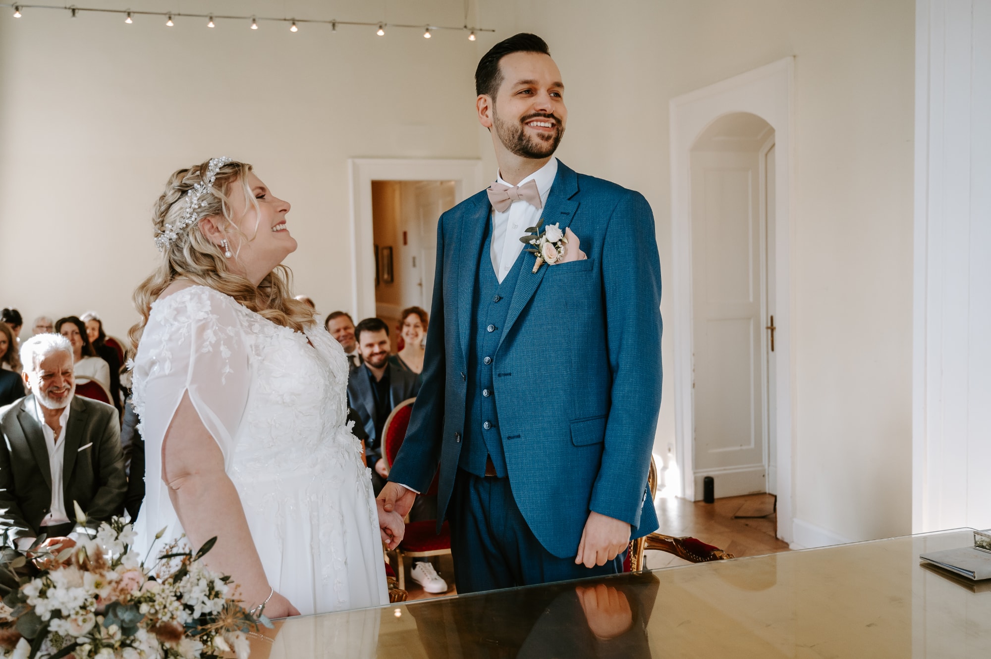 Standesamtliche Trauung, Hochzeitsfotos Monheim, Hochzeitsfotos Schloss Eller, Materne Fotografie