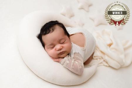 Awardfoto Neugeborenenfotografie - Materne Fotografie