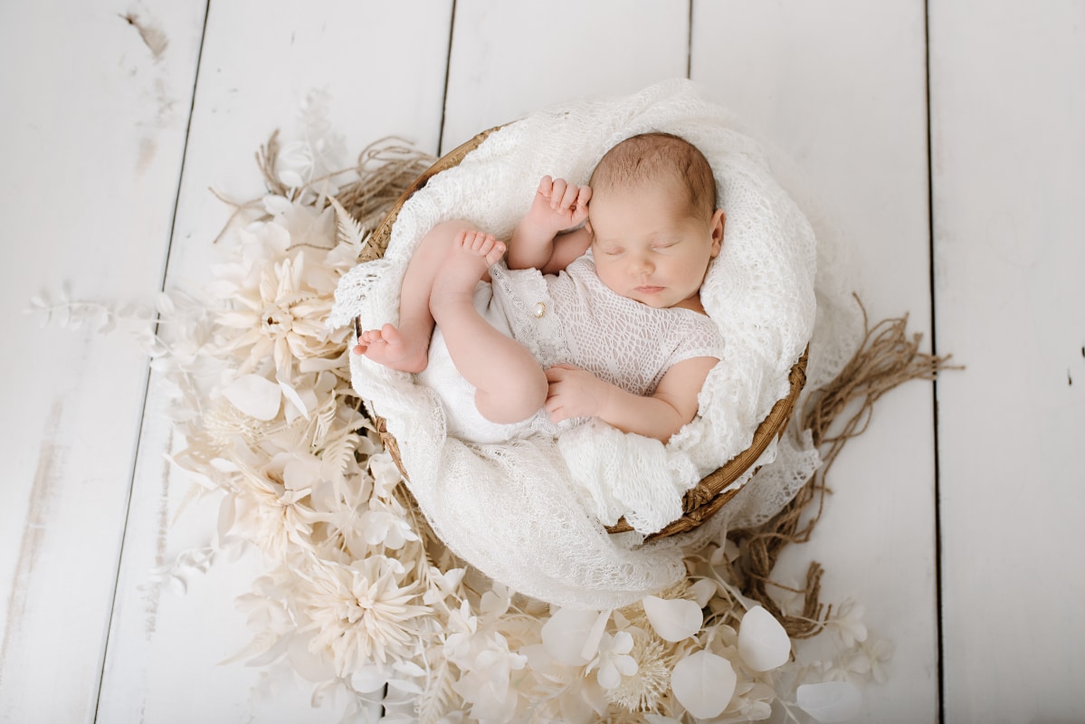 Neugeborenenfotografie Monheim, Baby schlafend - Materne Fotografie